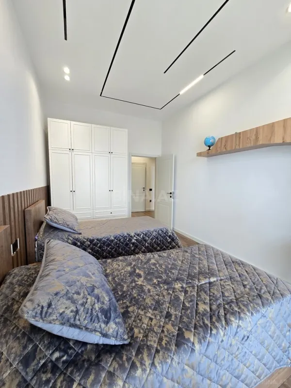 Kirayə verilir 3 otaqlı mənzil 109 m²