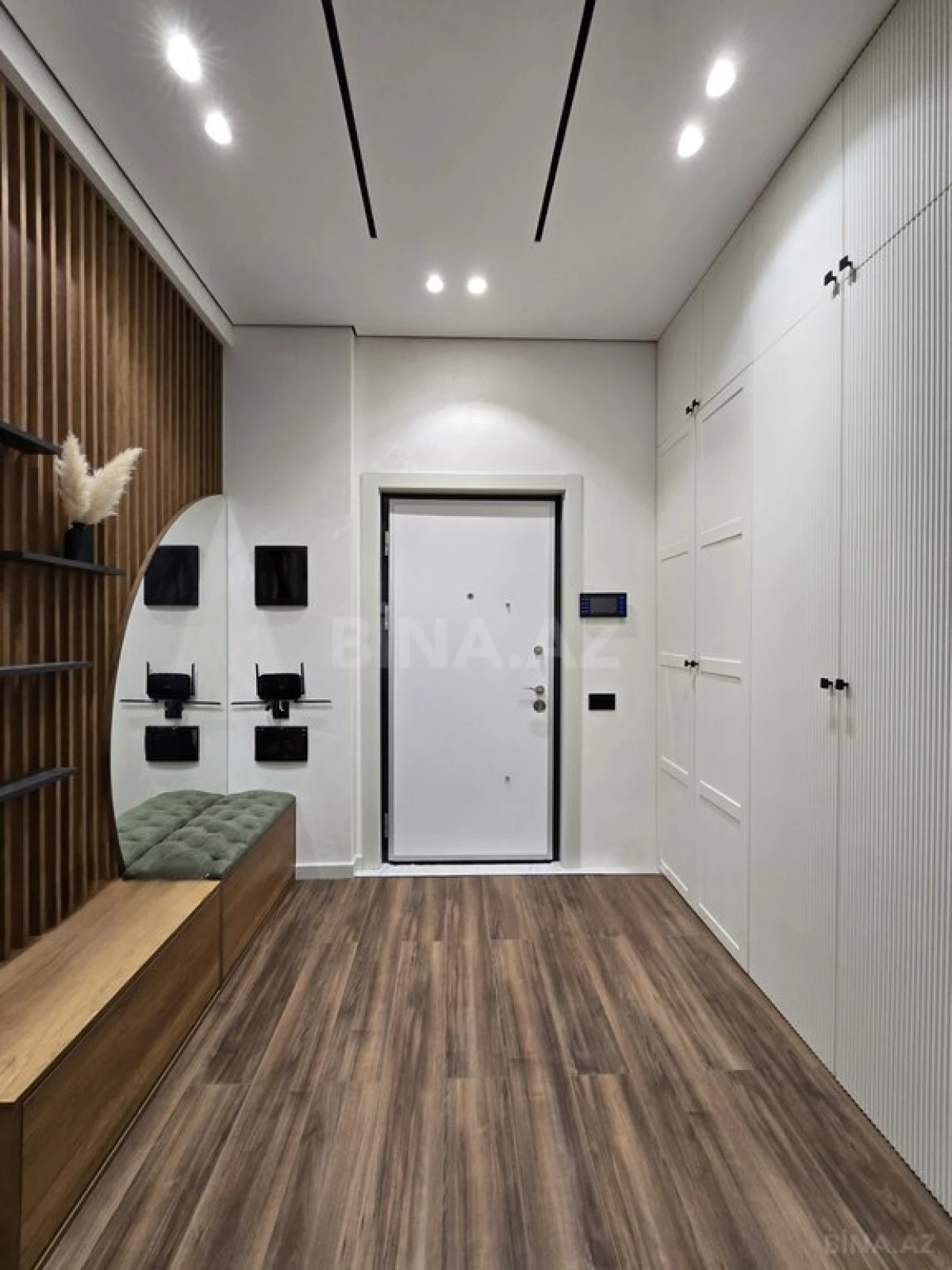 Kirayə verilir 3 otaqlı mənzil 109 m²