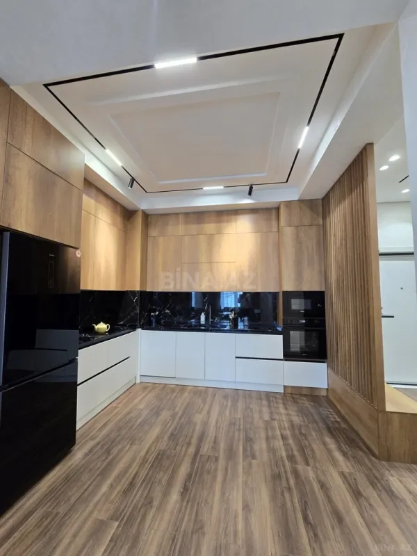 Kirayə verilir 3 otaqlı mənzil 109 m²