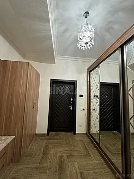 Satılır 3 otaqlı mənzil 125 m²