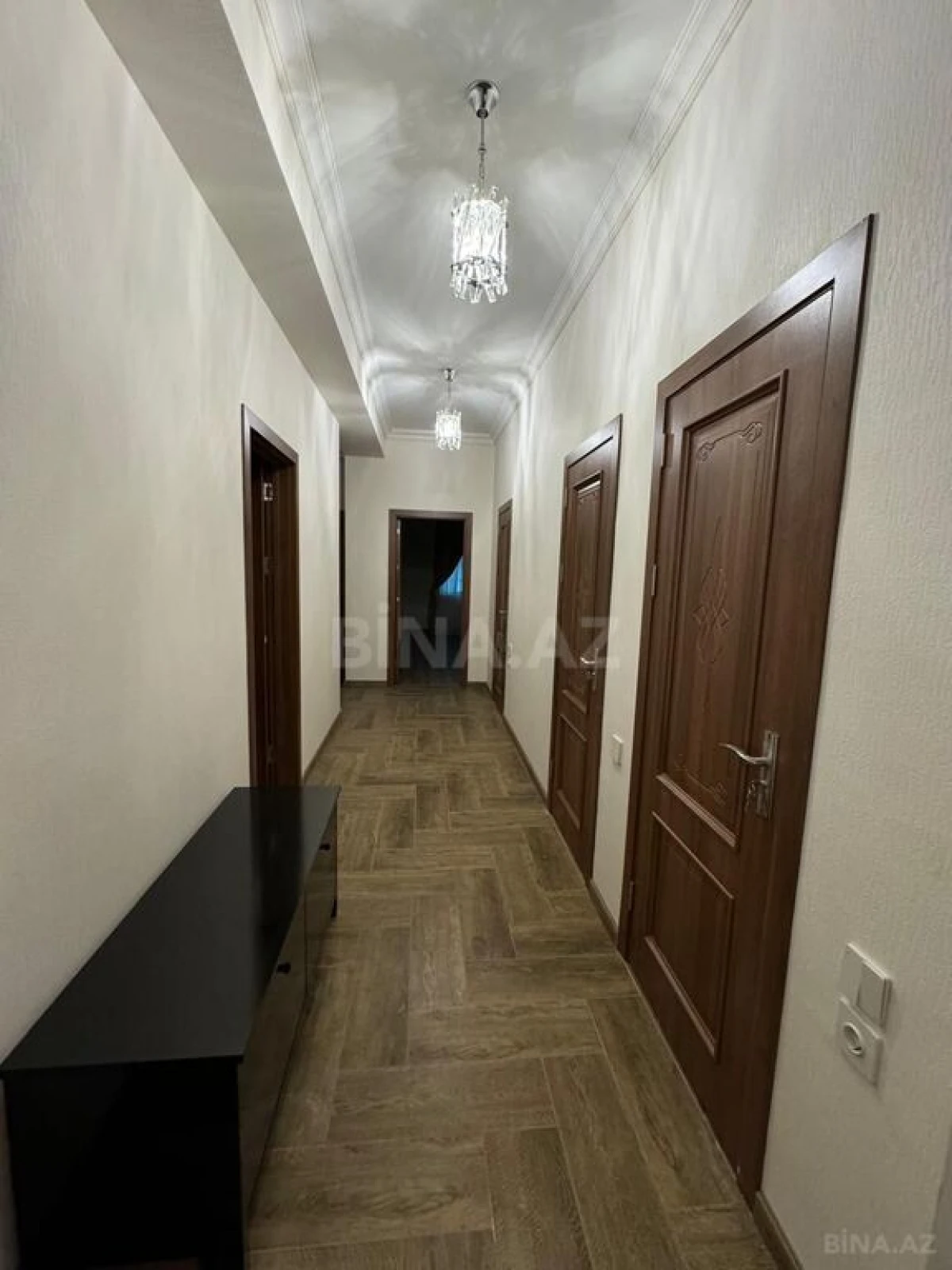 Satılır 3 otaqlı mənzil 125 m²