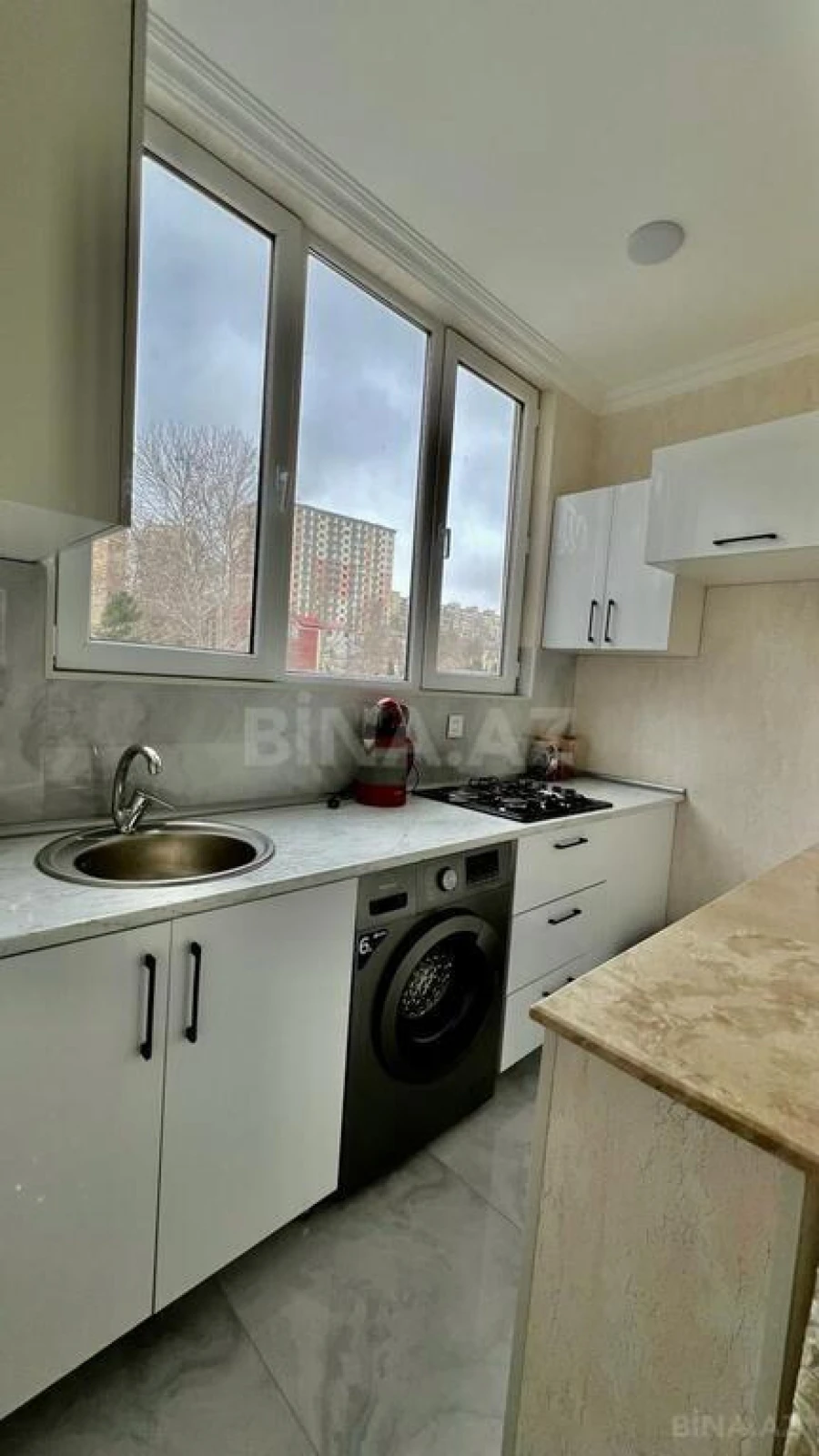 Satılır 3 otaqlı mənzil 58 m²