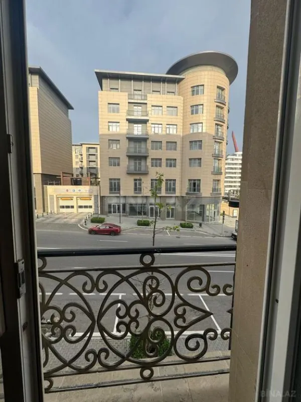 Kirayə verilir obyekt 145 m²