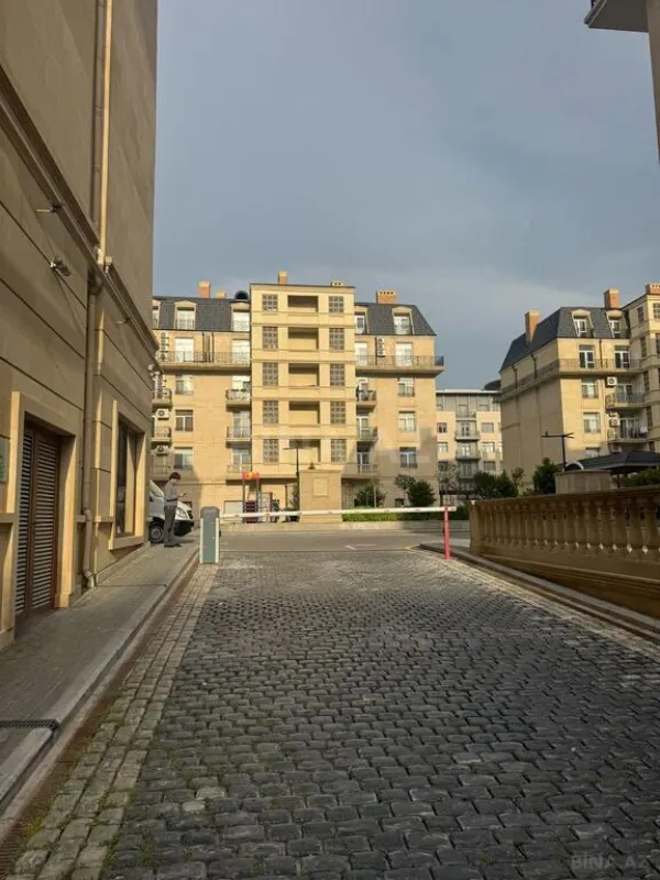 Kirayə verilir obyekt 145 m²