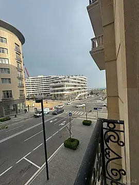 Kirayə verilir obyekt 145 m²