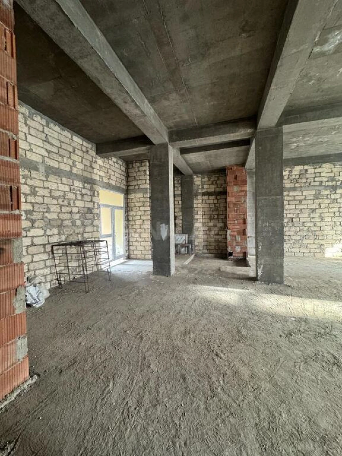 Kirayə verilir obyekt 145 m²