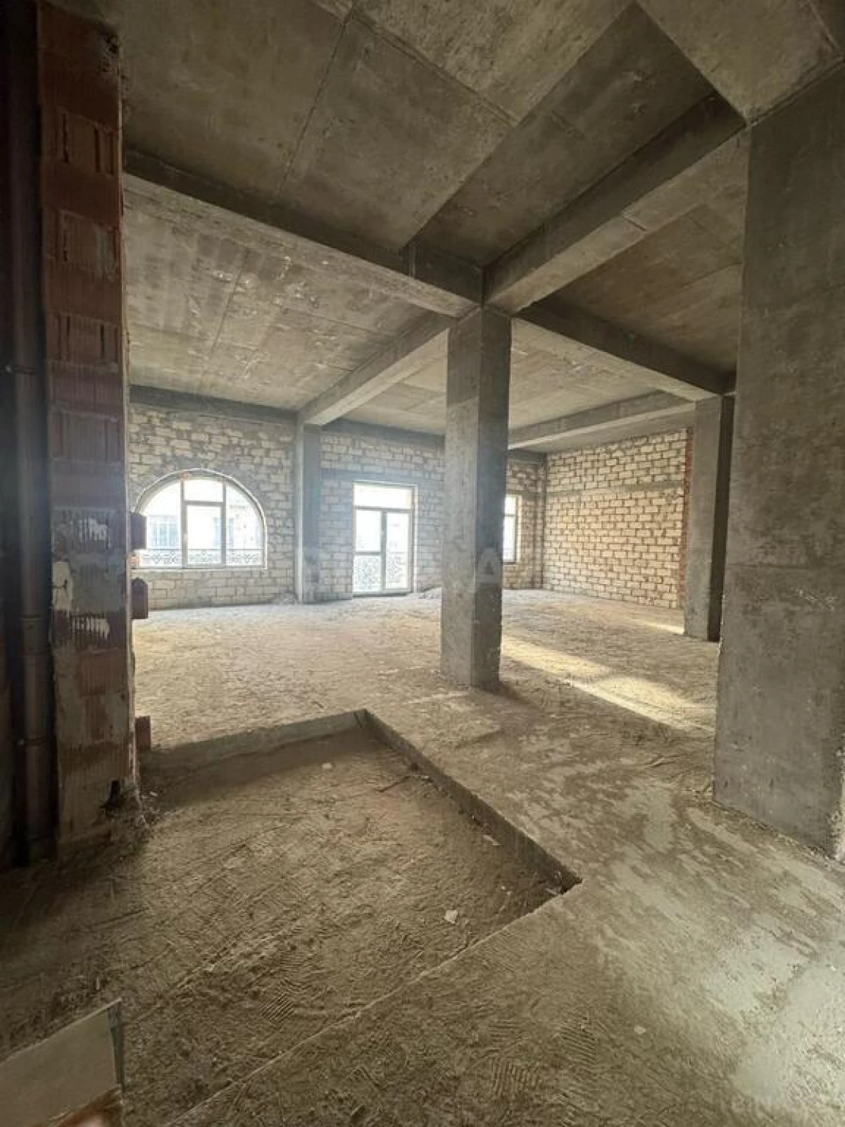 Kirayə verilir obyekt 145 m²