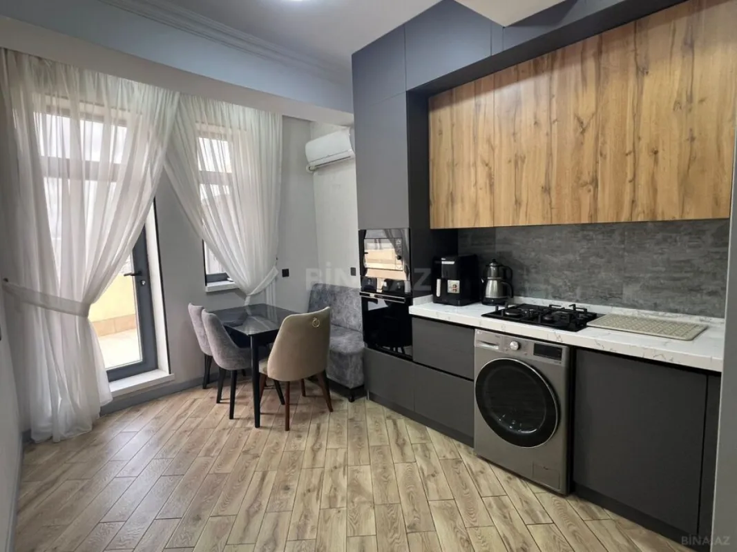 Satılır 3 otaqlı mənzil 146 m²