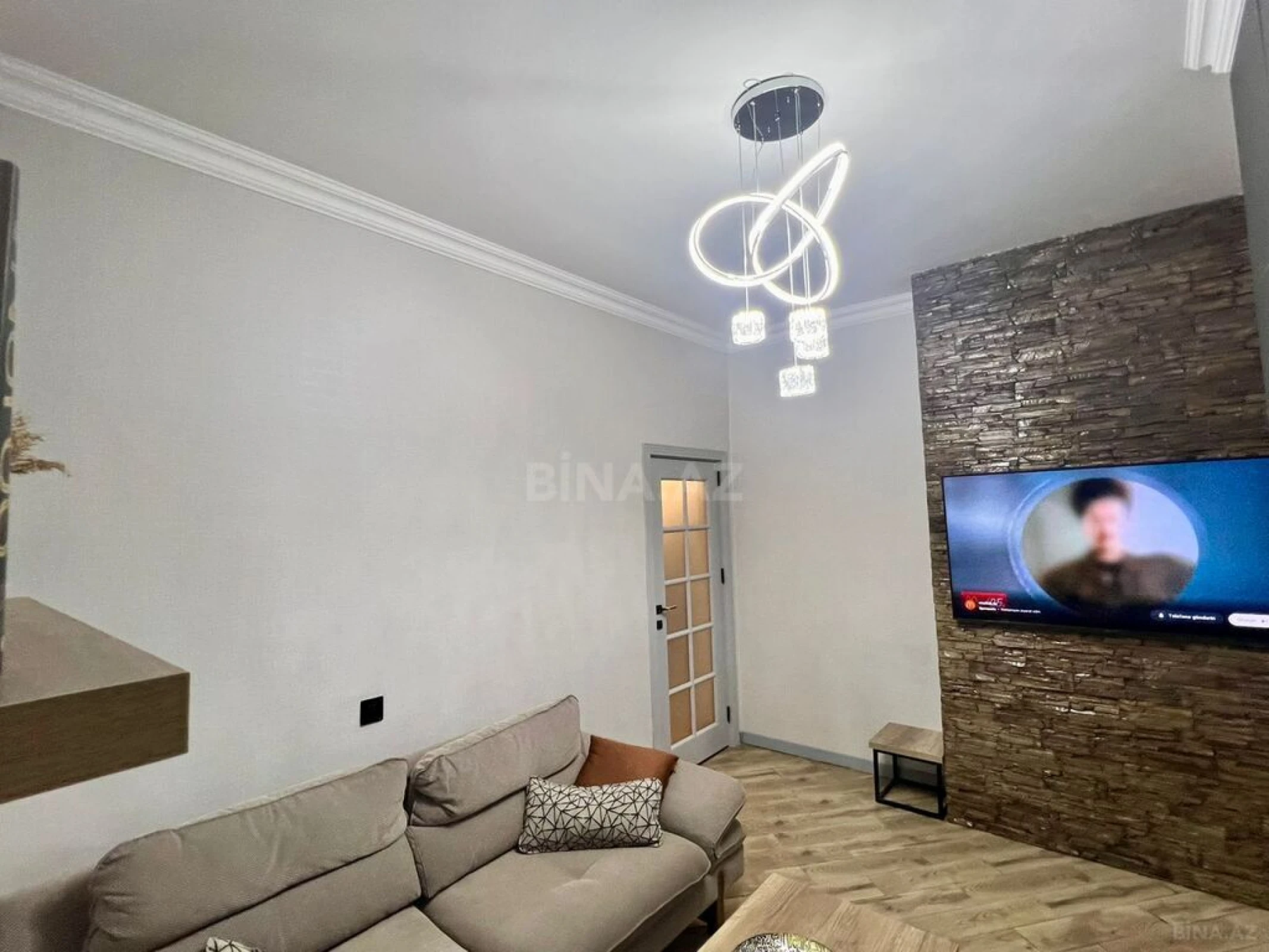 Satılır 3 otaqlı mənzil 146 m²