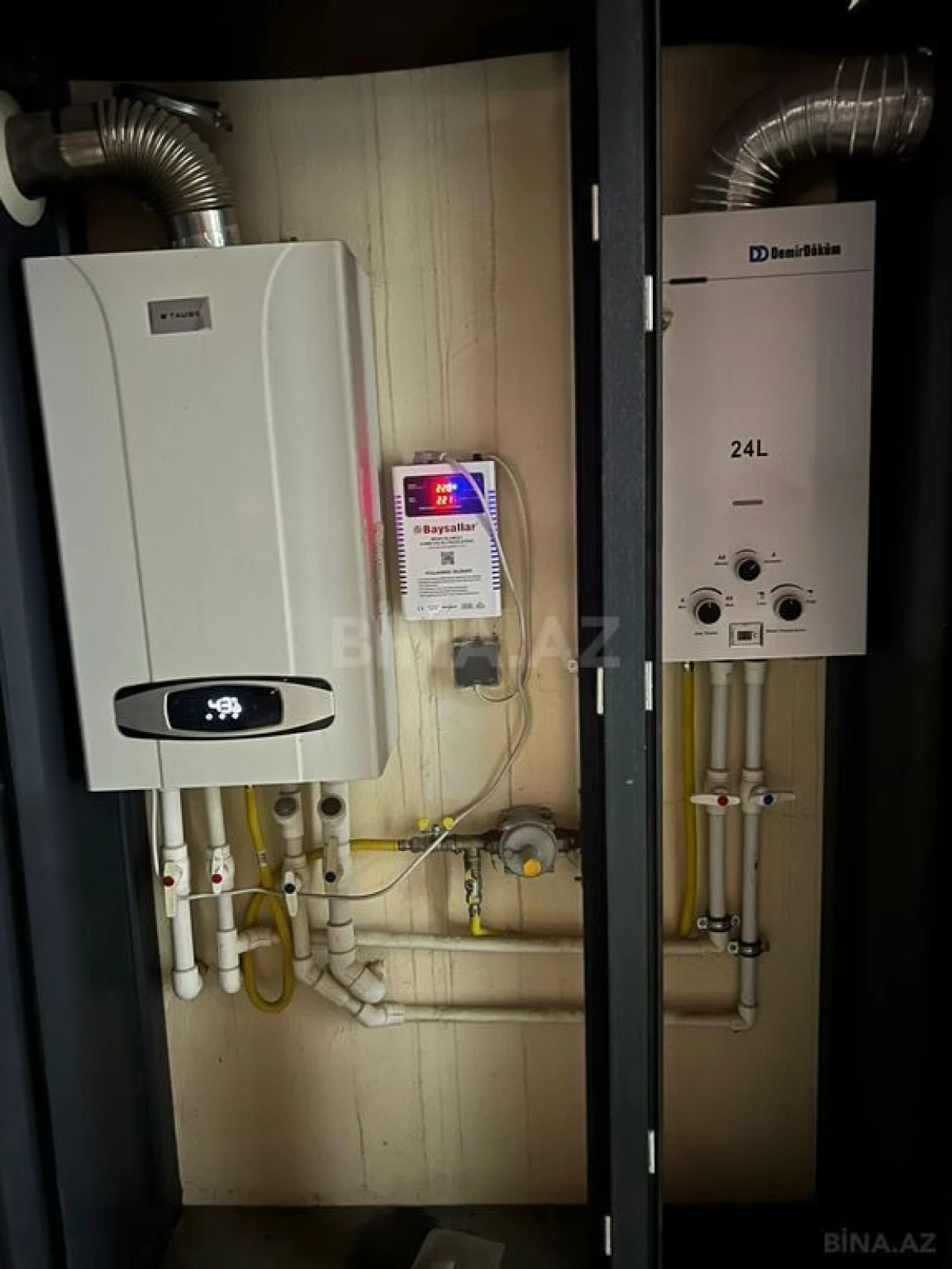 Satılır 3 otaqlı mənzil 146 m²