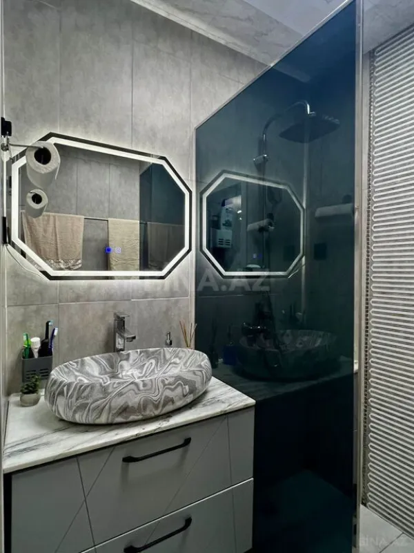 Satılır 3 otaqlı mənzil 146 m²