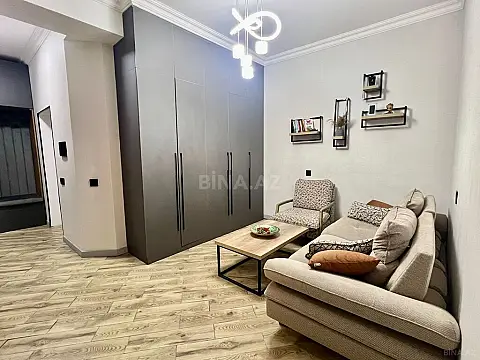 Satılır 3 otaqlı mənzil 146 m²
