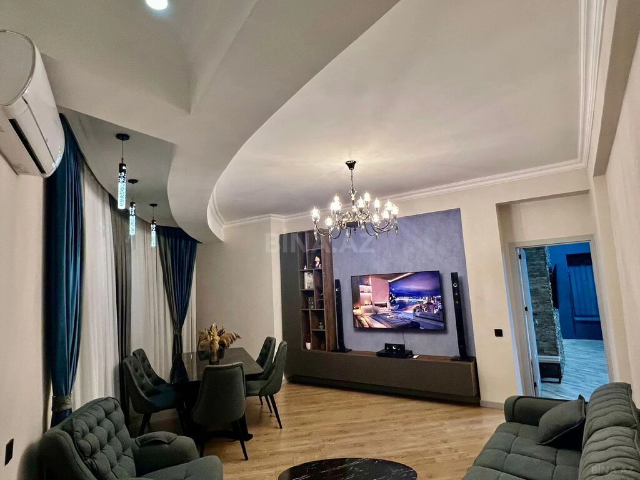 Satılır 3 otaqlı mənzil 146 m²