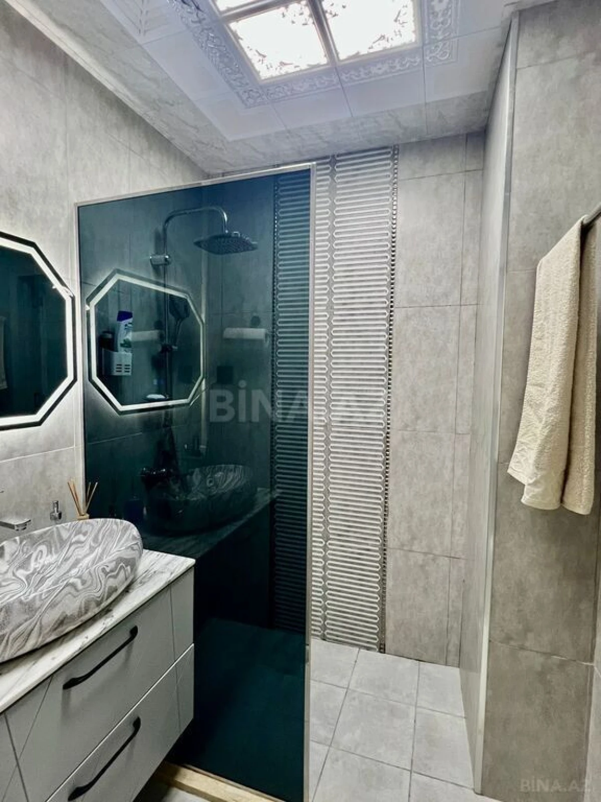 Satılır 3 otaqlı mənzil 146 m²
