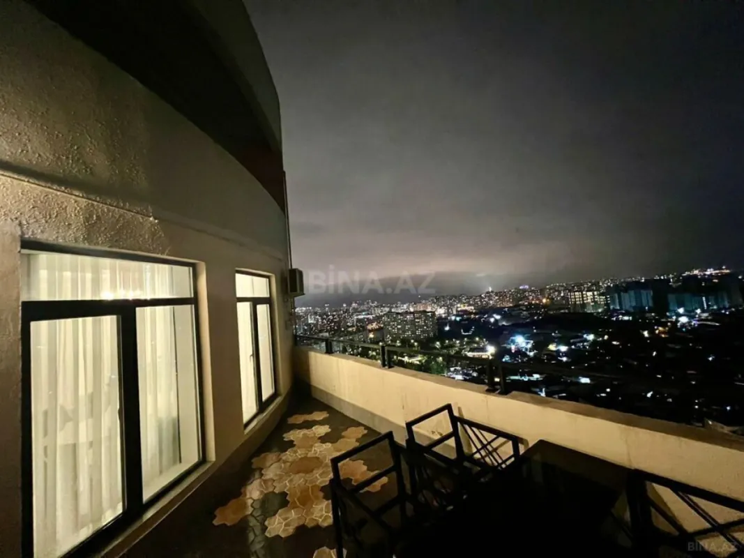 Satılır 3 otaqlı mənzil 146 m²
