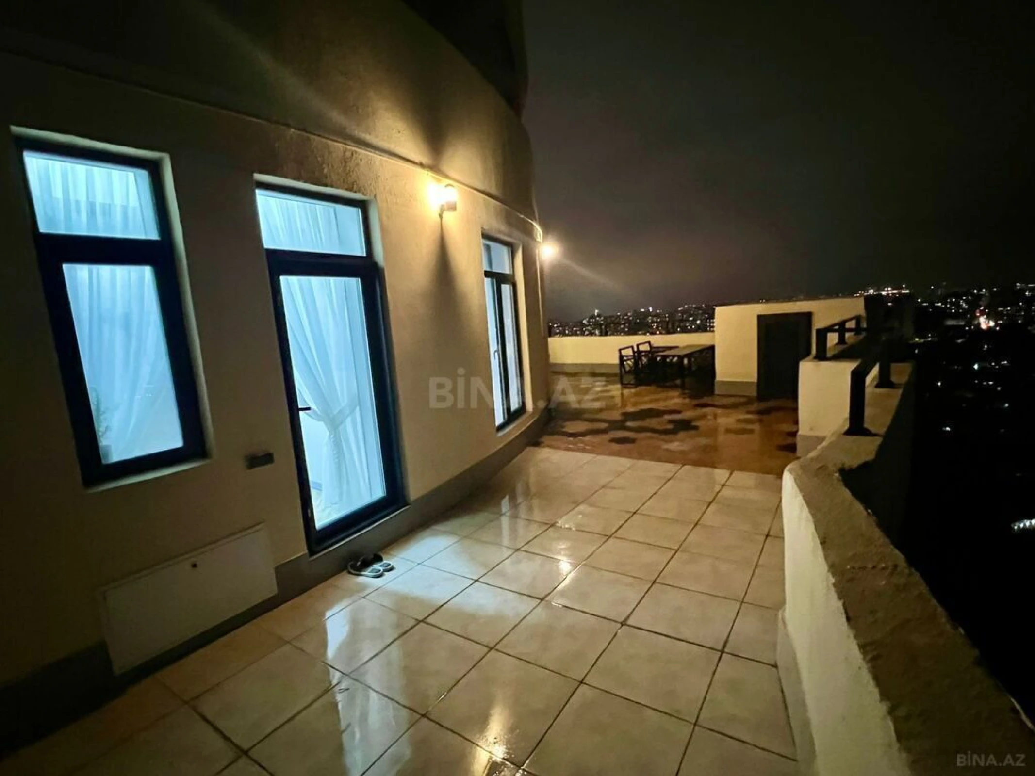Satılır 3 otaqlı mənzil 146 m²