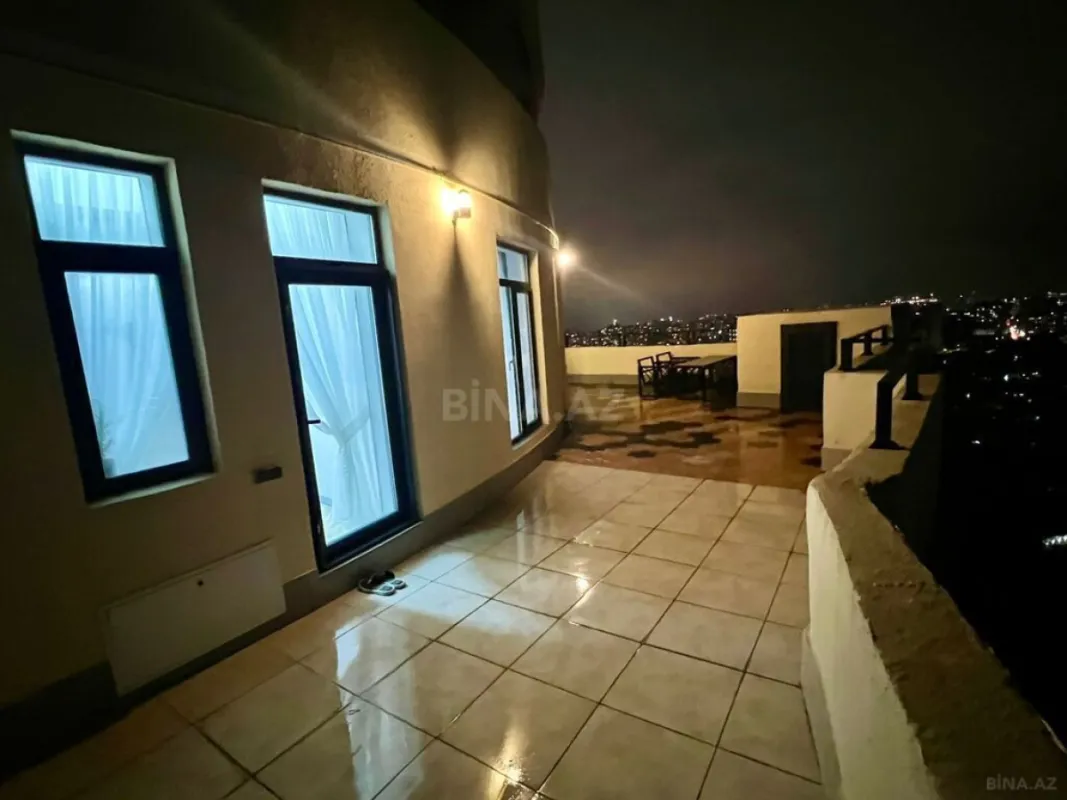 Satılır 3 otaqlı mənzil 146 m²