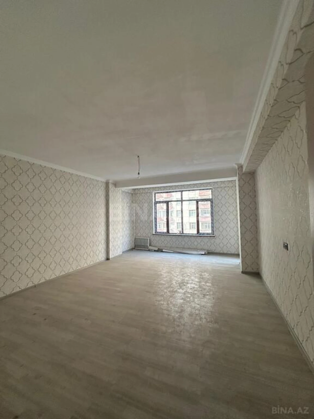 Satılır 2 otaqlı mənzil 120 m²