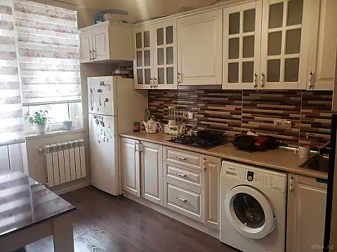 Satılır 3 otaqlı mənzil 115 m²