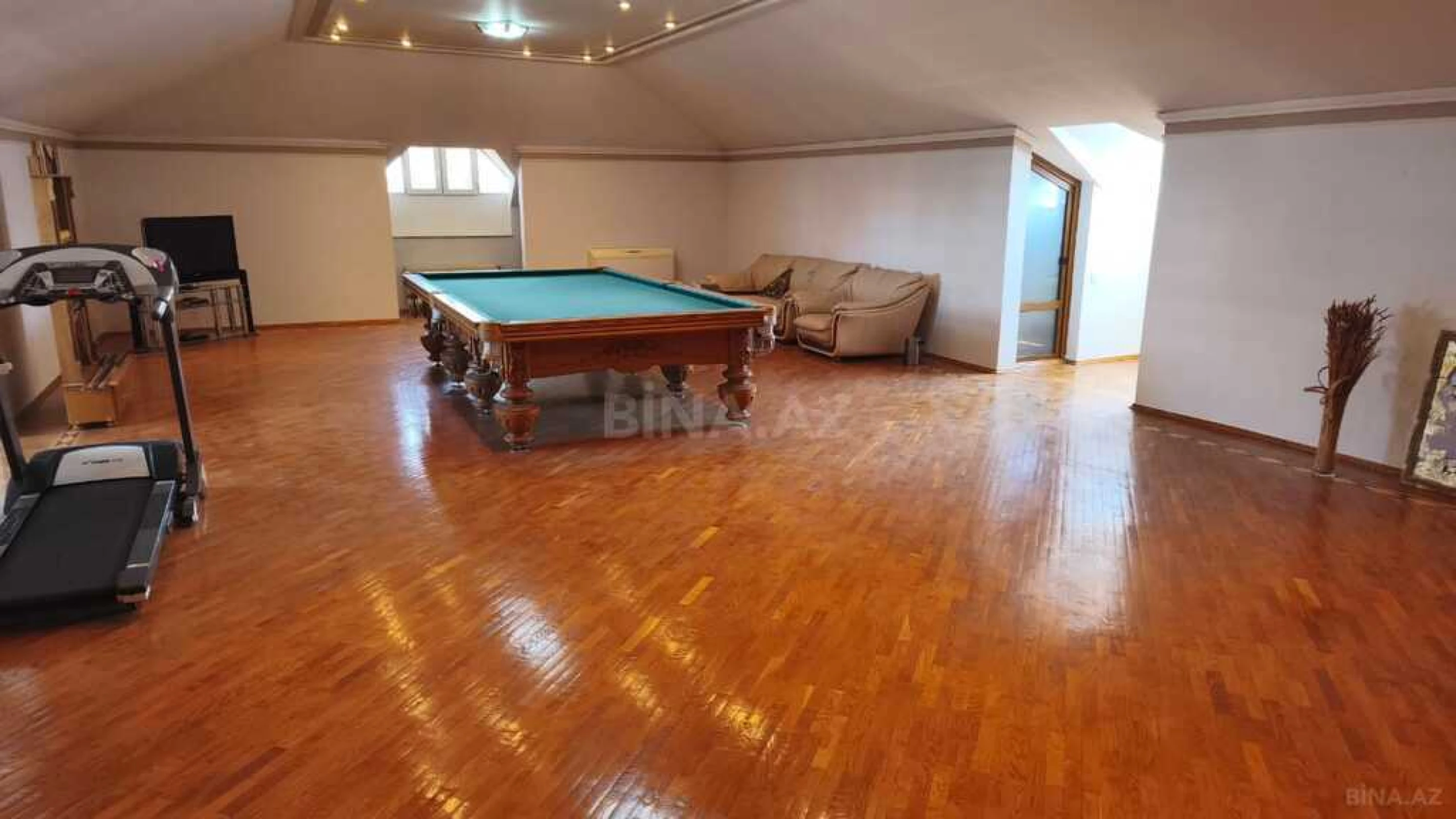 Kirayə verilir 5 otaqlı həyət evi 420 m²