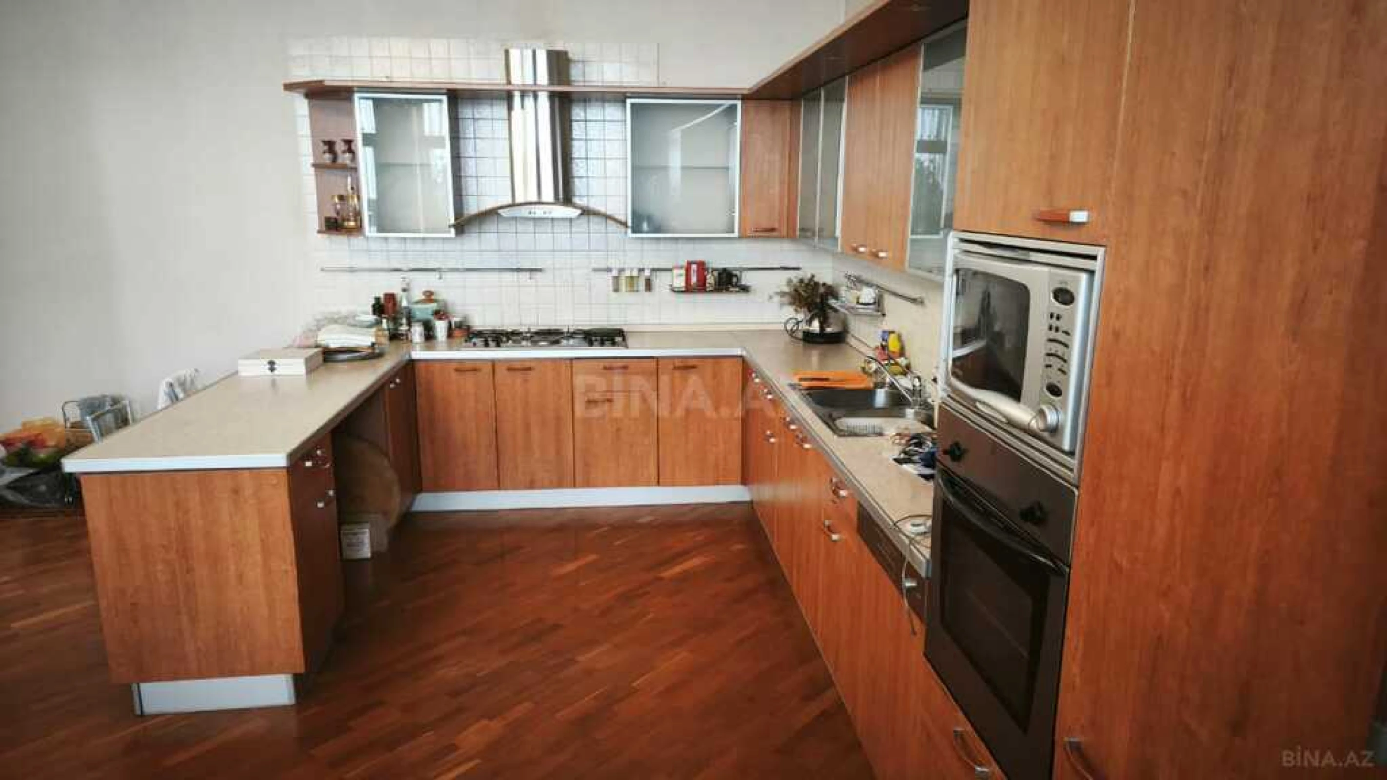 Kirayə verilir 5 otaqlı həyət evi 420 m²