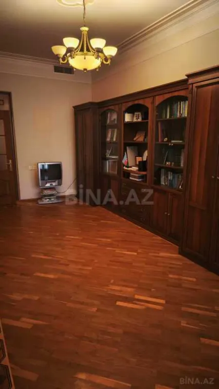 Kirayə verilir 5 otaqlı həyət evi 420 m²