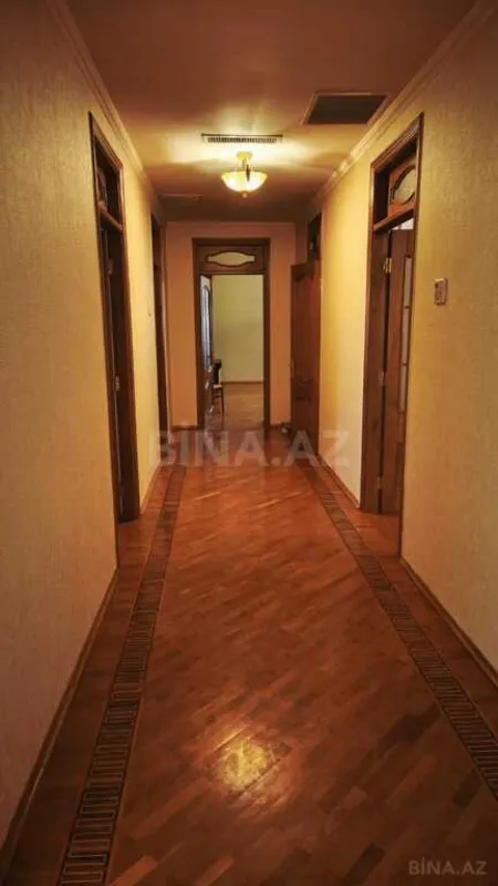 Kirayə verilir 5 otaqlı həyət evi 420 m²
