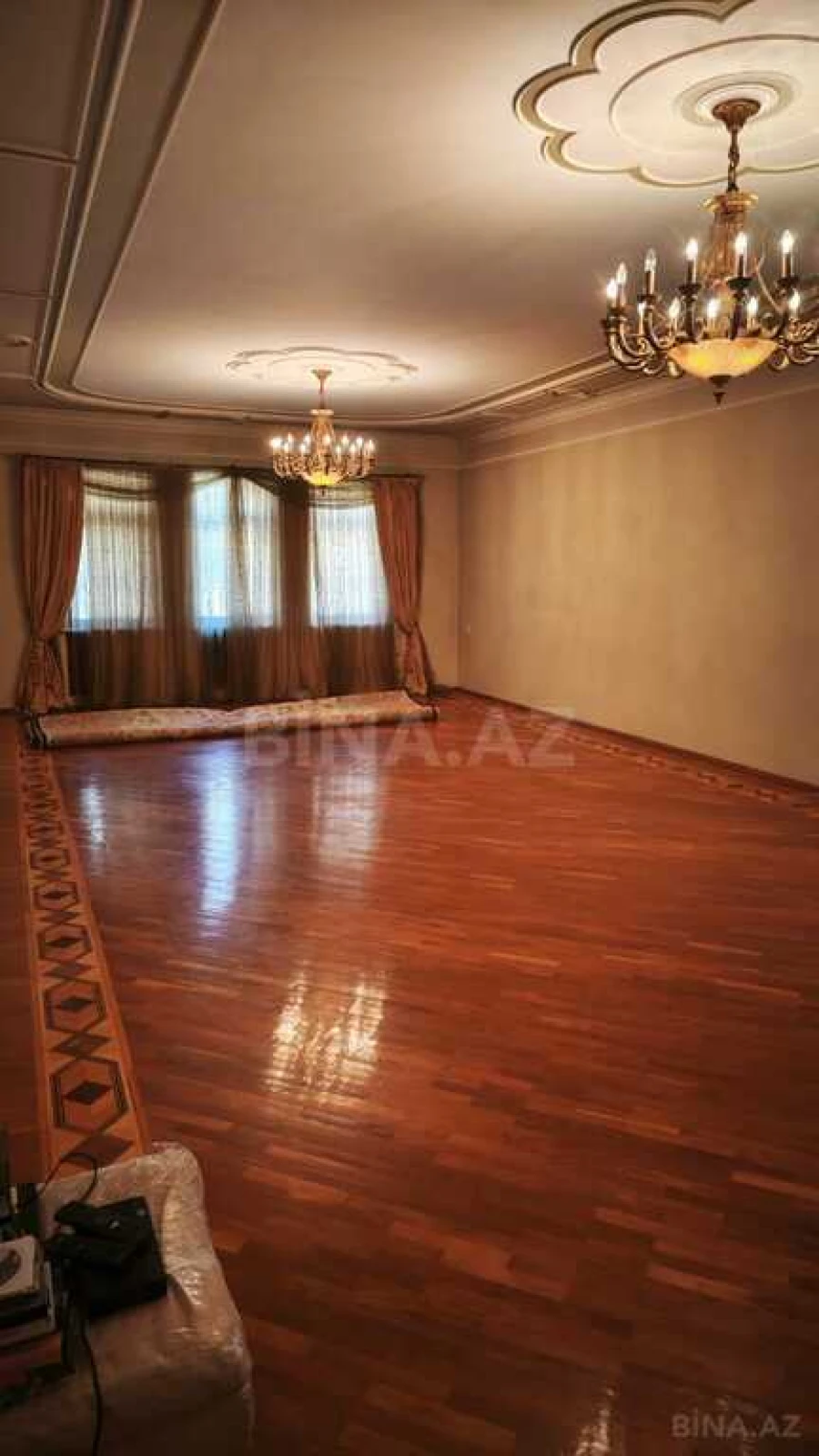Kirayə verilir 5 otaqlı həyət evi 420 m²