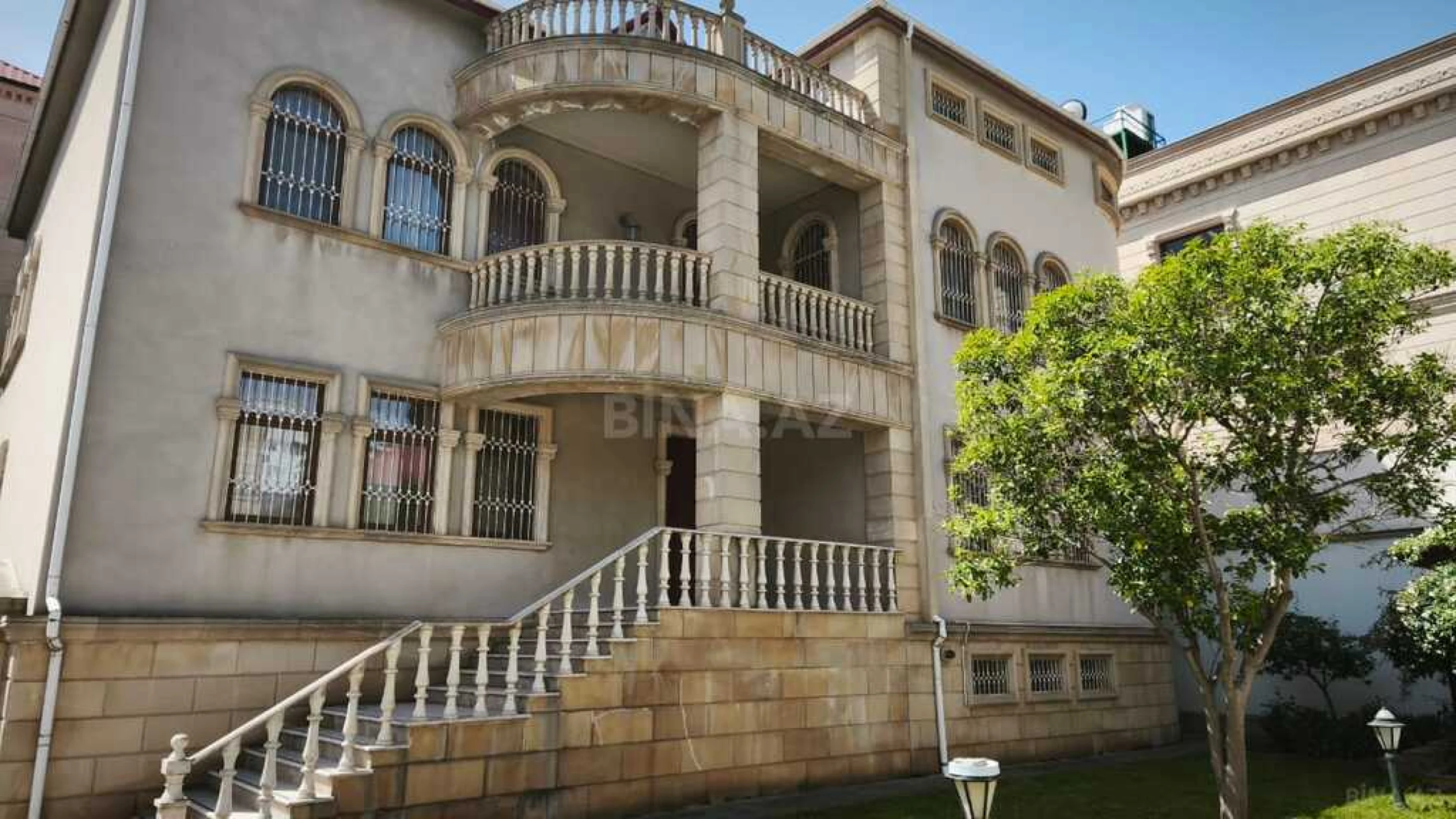 Kirayə verilir 5 otaqlı həyət evi 420 m²