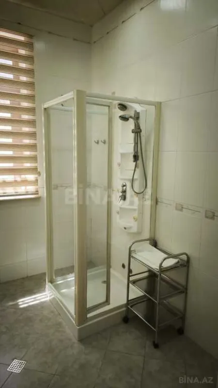 Kirayə verilir 5 otaqlı həyət evi 420 m²