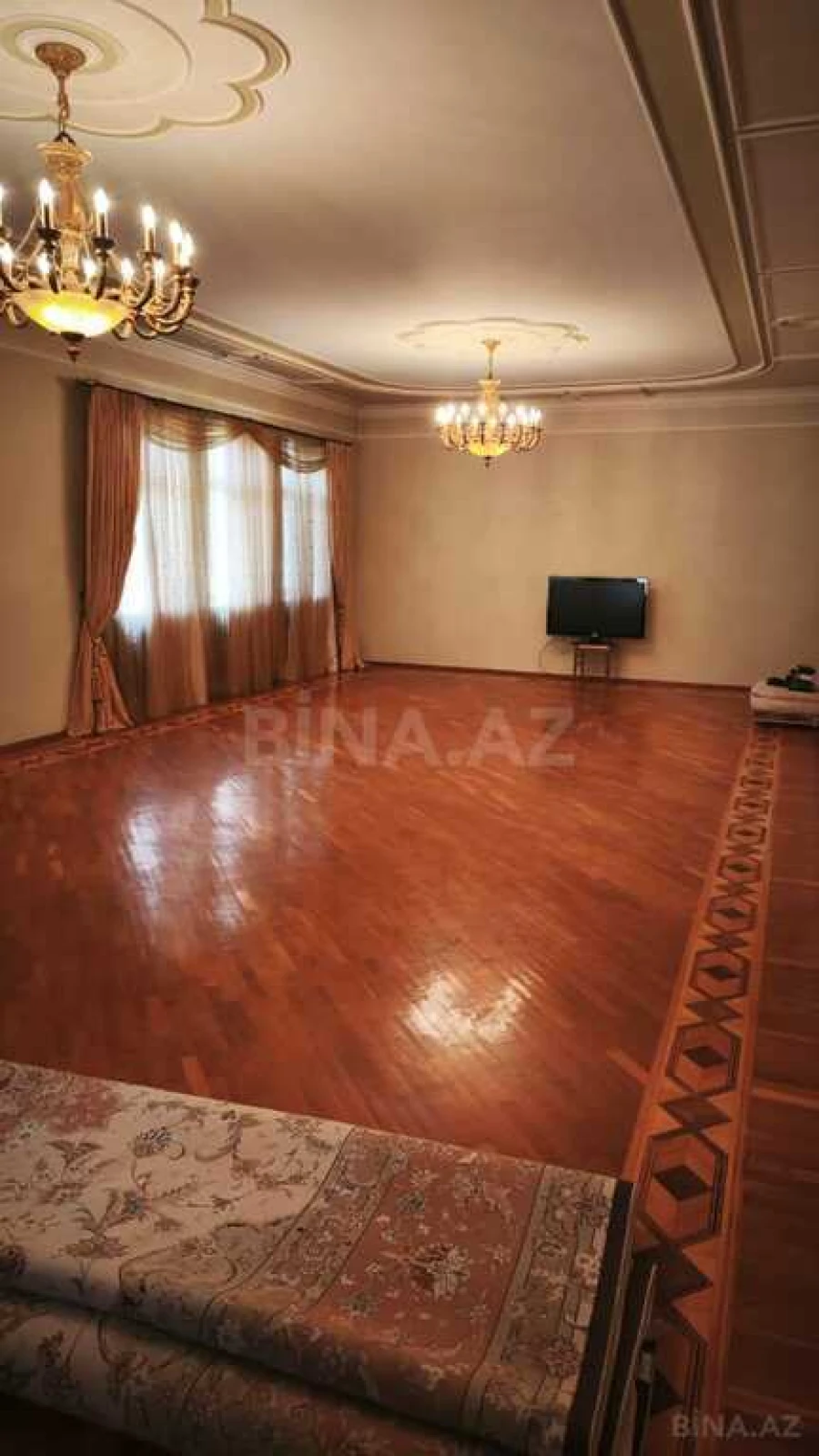 Kirayə verilir 5 otaqlı həyət evi 420 m²