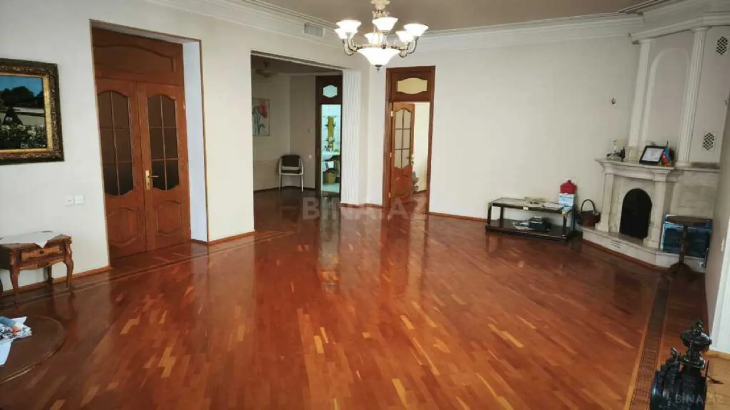 Kirayə verilir 5 otaqlı həyət evi 420 m²