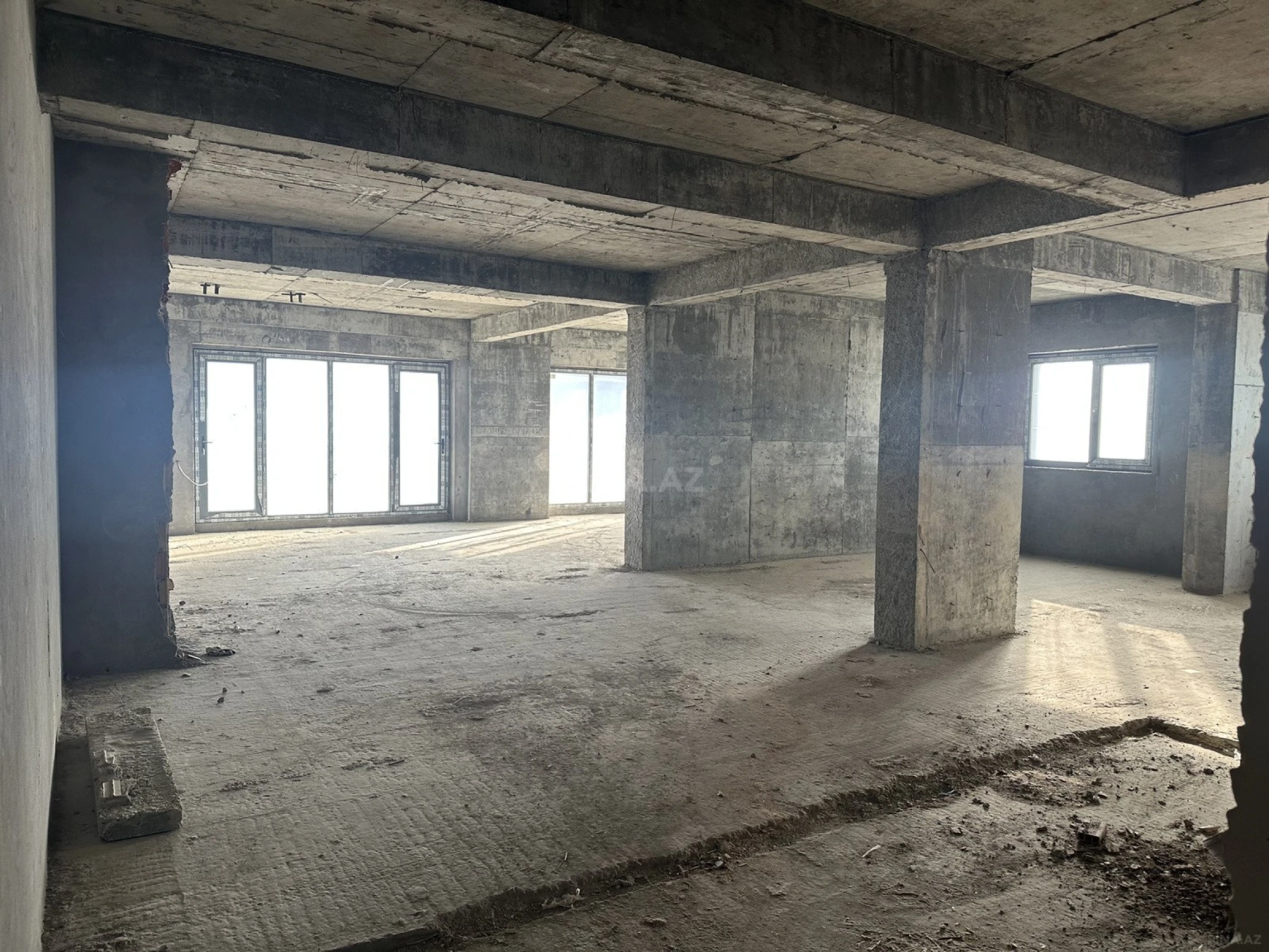 Satılır obyekt 4800 m²