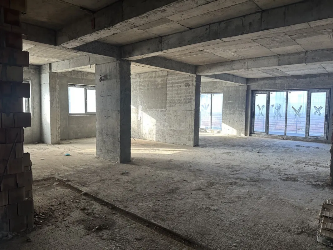 Satılır obyekt 4800 m²