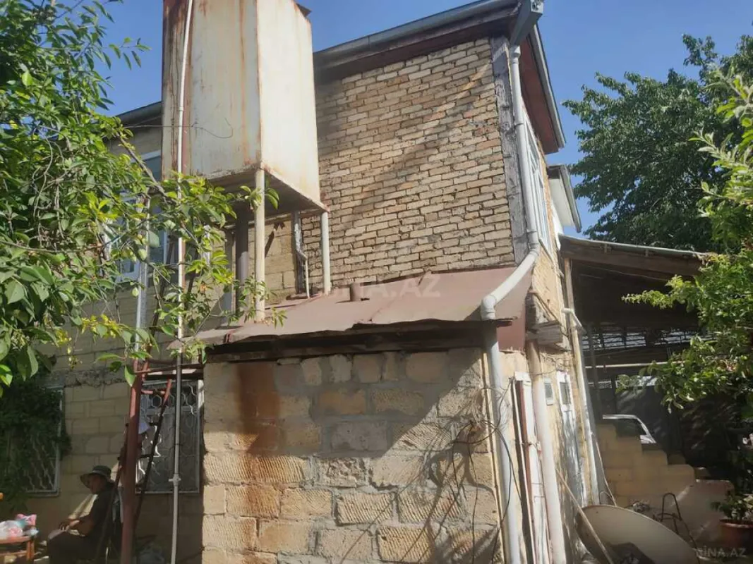 Satılır 7 otaqlı həyət evi 165.8 m²