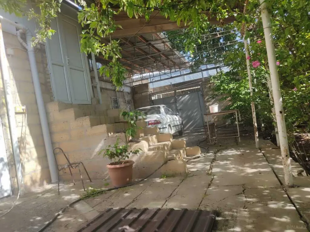 Satılır 7 otaqlı həyət evi 165.8 m²