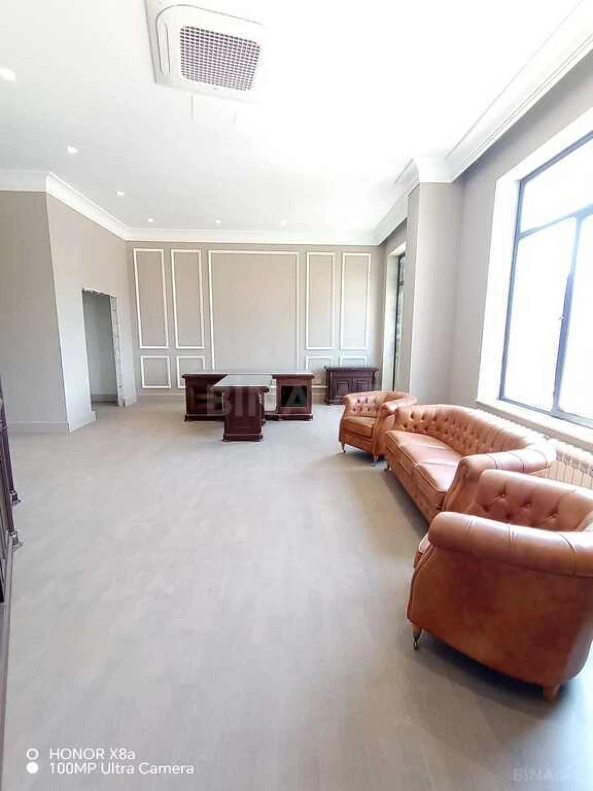 Kirayə verilir 4 otaqlı ofis 230 m²