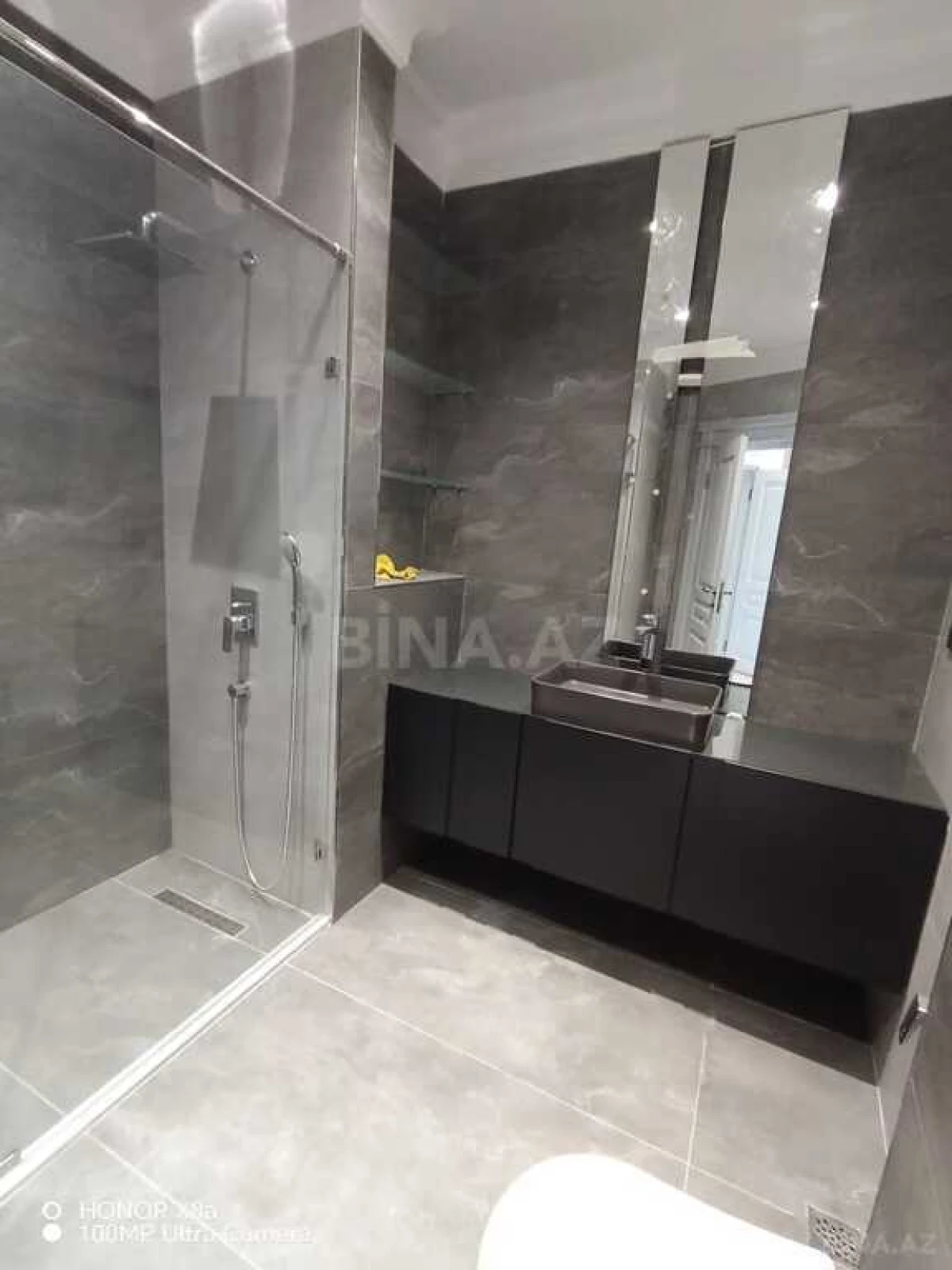 Kirayə verilir 4 otaqlı ofis 230 m²