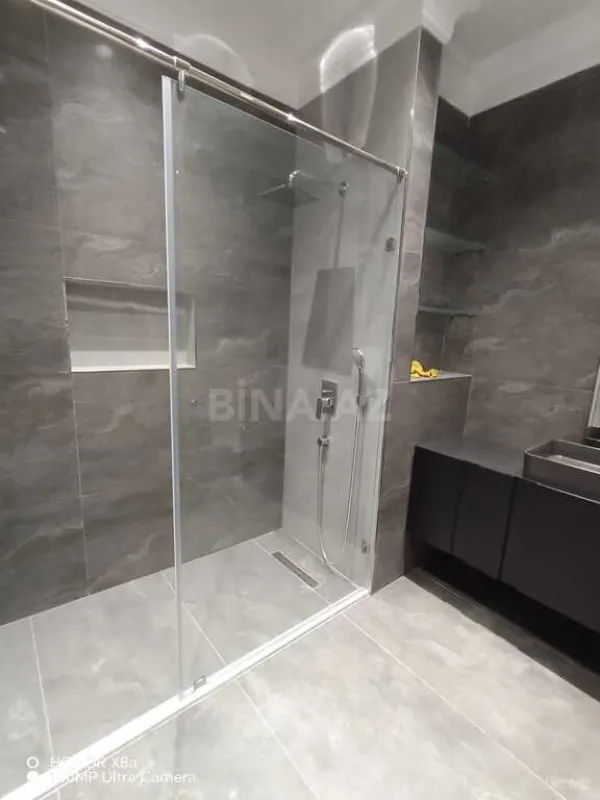 Kirayə verilir 4 otaqlı ofis 230 m²