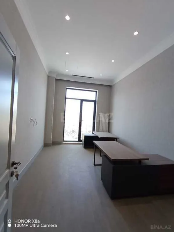 Kirayə verilir 4 otaqlı ofis 230 m²