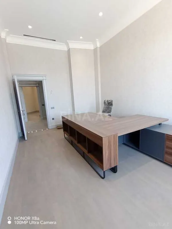 Kirayə verilir 4 otaqlı ofis 230 m²