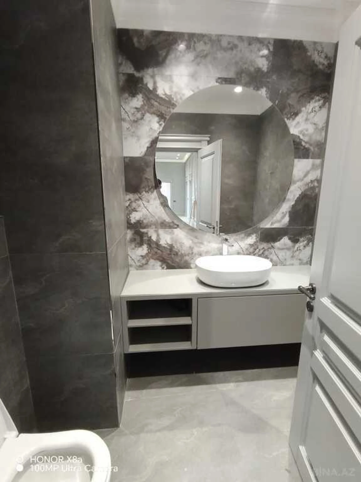 Kirayə verilir 4 otaqlı ofis 230 m²