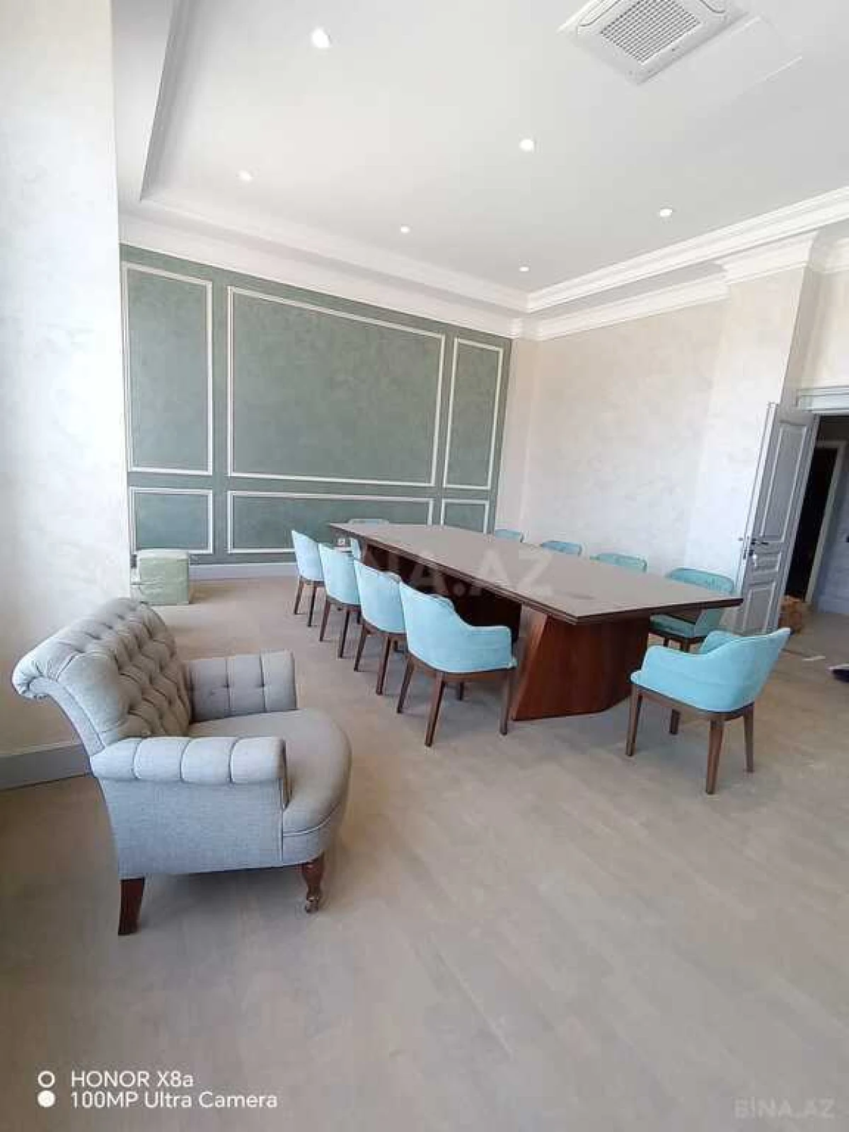 Kirayə verilir 4 otaqlı ofis 230 m²