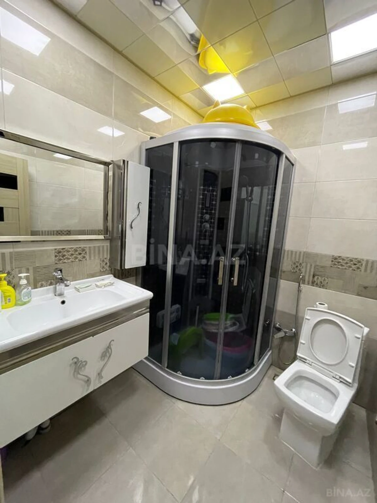 Satılır 2 otaqlı mənzil 65 m²