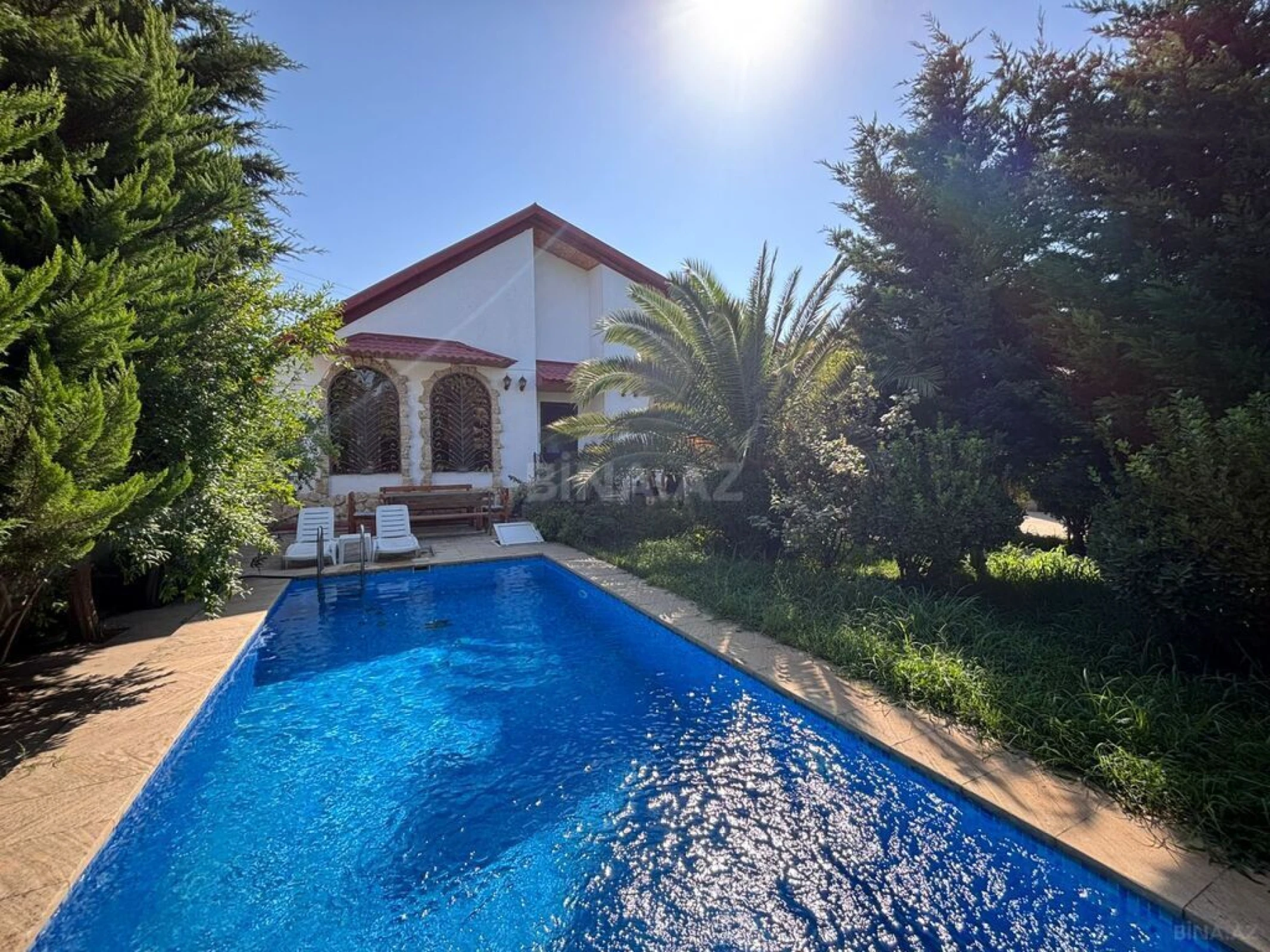 Satılır 5 otaqlı həyət evi 200 m²