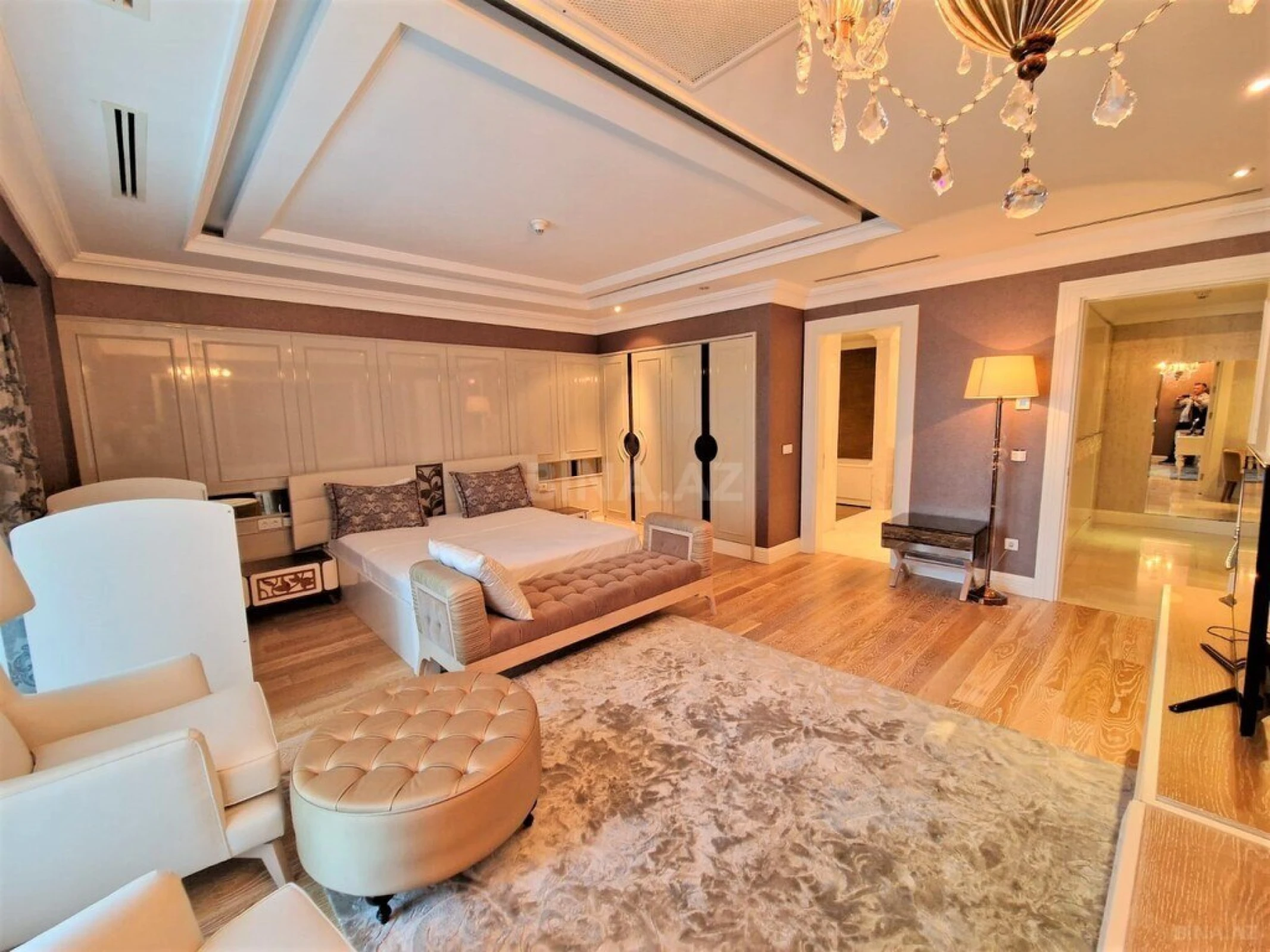 Kirayə verilir 3 otaqlı mənzil 200 m²