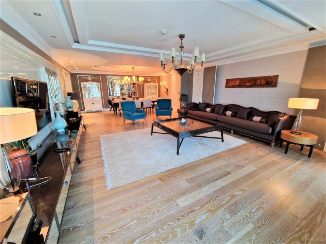 Kirayə verilir 3 otaqlı mənzil 200 m²