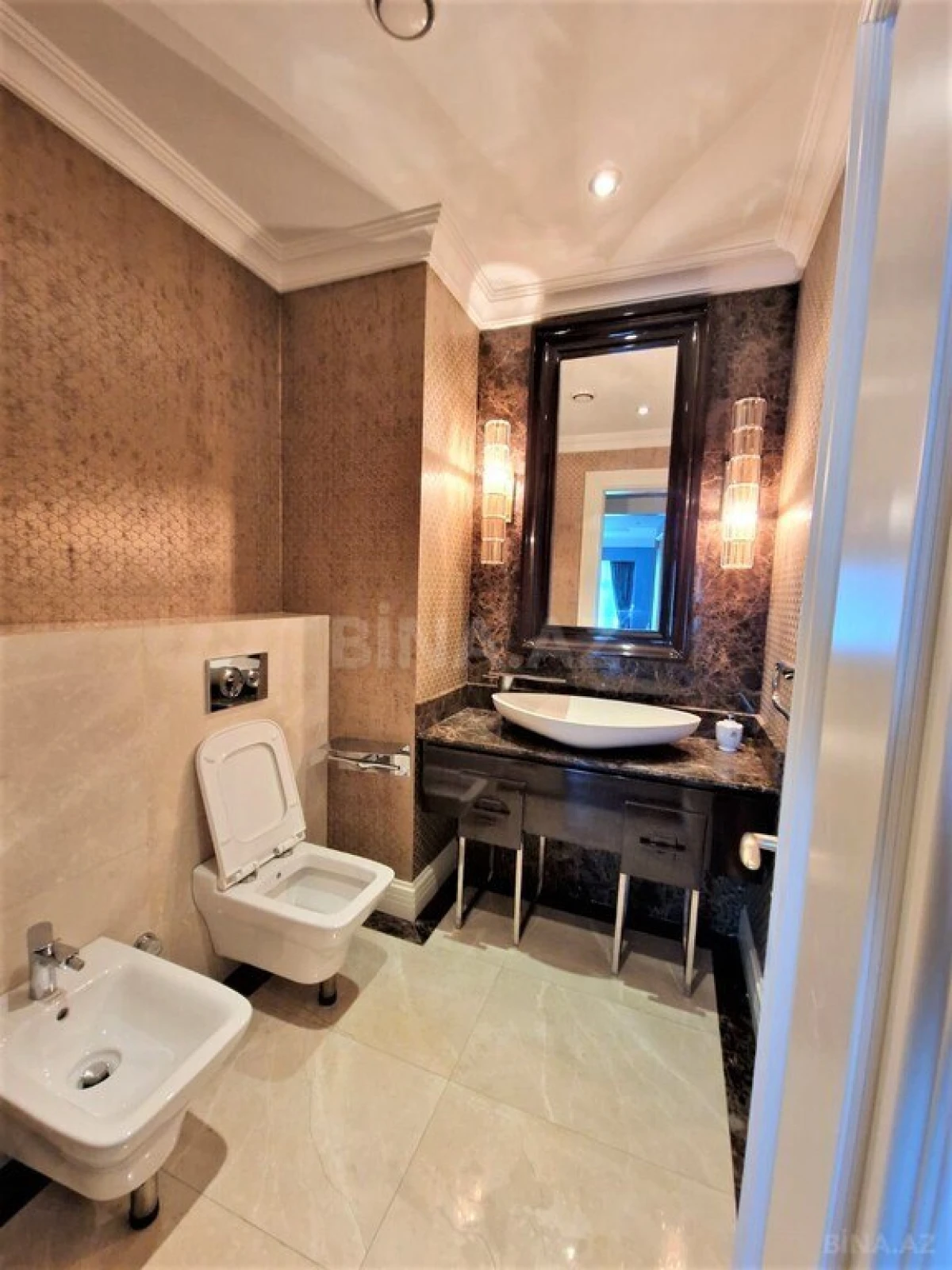 Kirayə verilir 3 otaqlı mənzil 200 m²