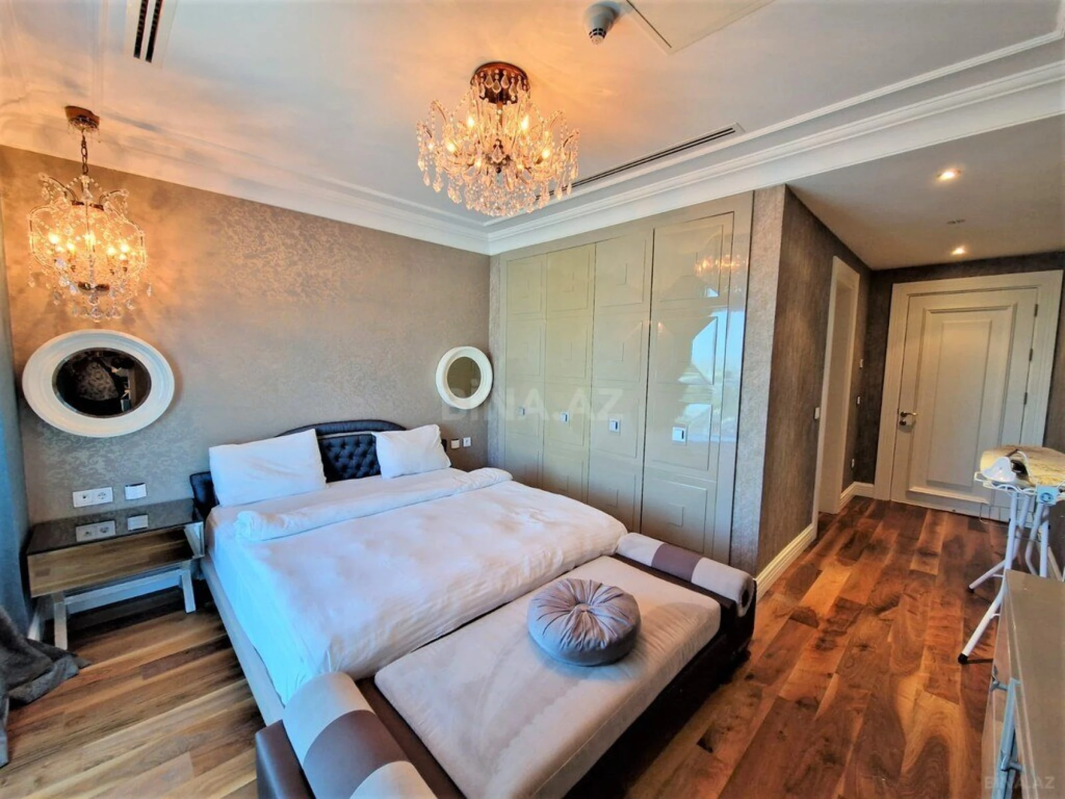 Kirayə verilir 3 otaqlı mənzil 200 m²