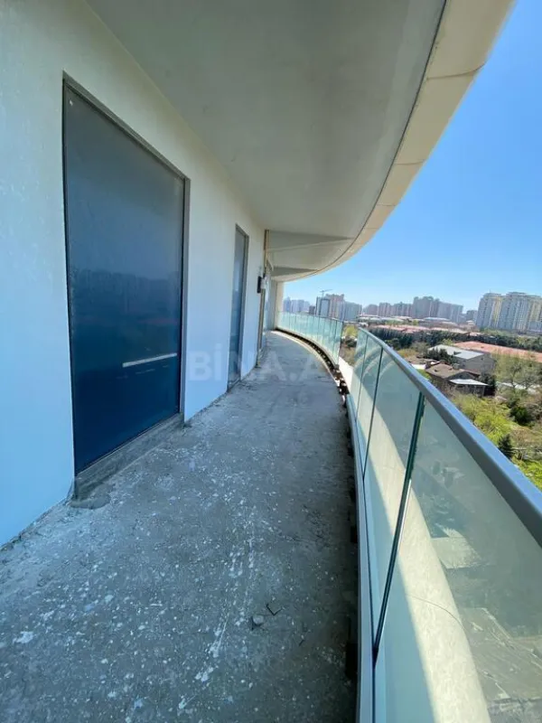 Satılır 4 otaqlı mənzil 239 m²